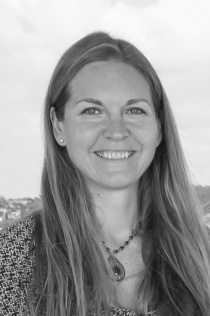 Kate Bolinger Headshot